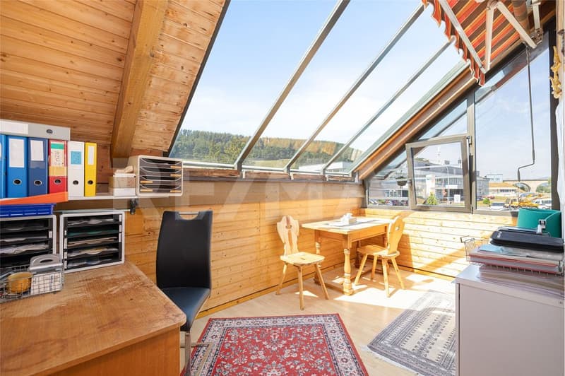 Einseitig angebautes Einfamilienhaus mit Wintergarten und überdeckbarem Pool (12)