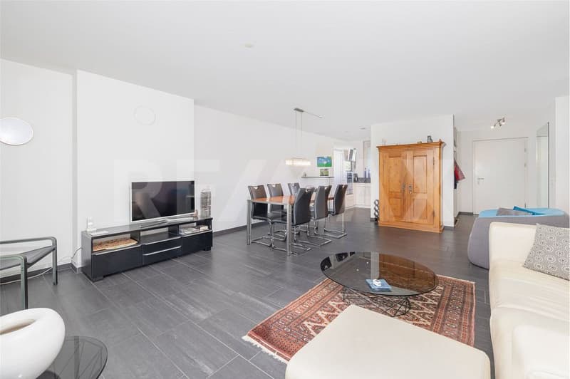 Zentrale, helle 3.5-Zimmer Wohnung mit Gartenparadies (4)