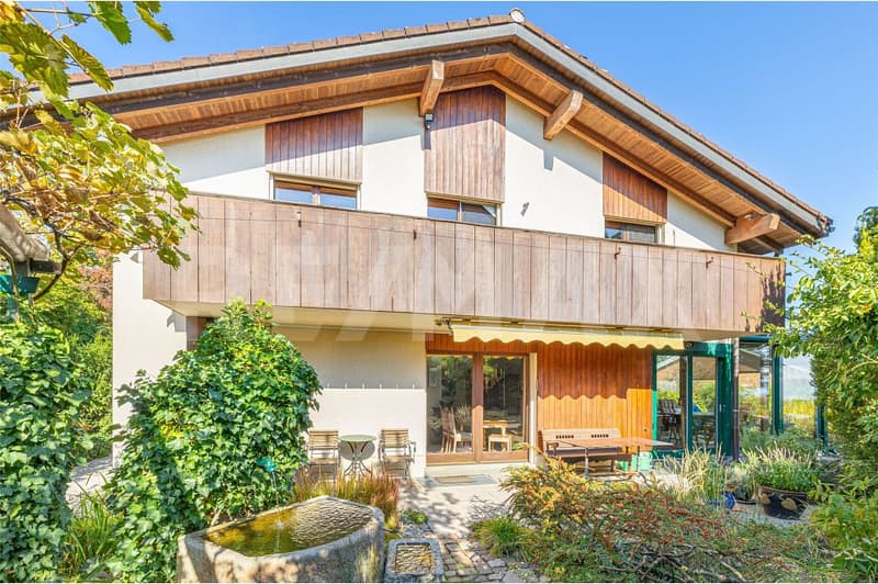 Familienfreundliches Zuhause mit viel Komfort, Gartenidylle und Doppelgarage (2)