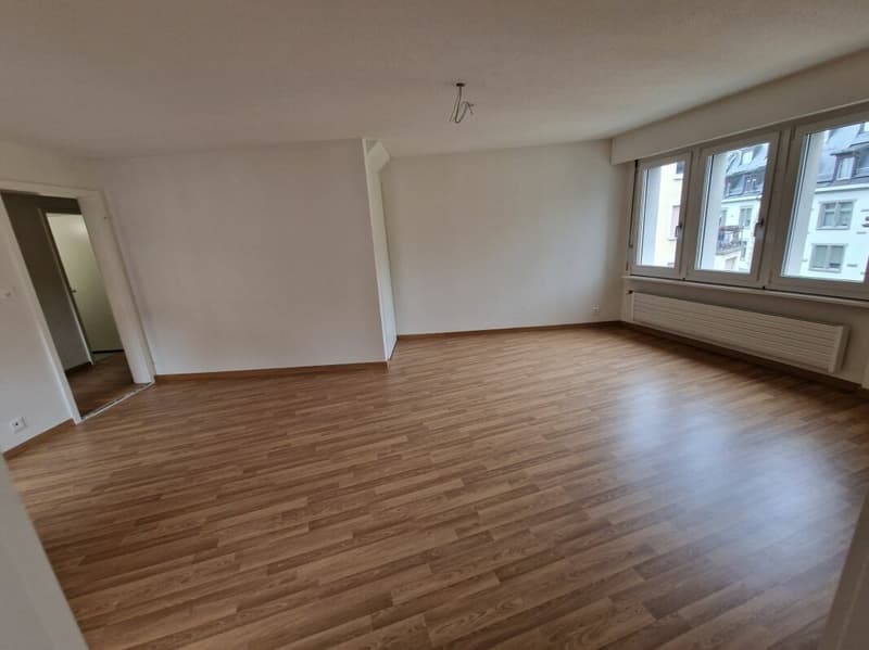 Esclusivo! Appartamento ristrutturato di 5,5 vani 180 m2 (12)