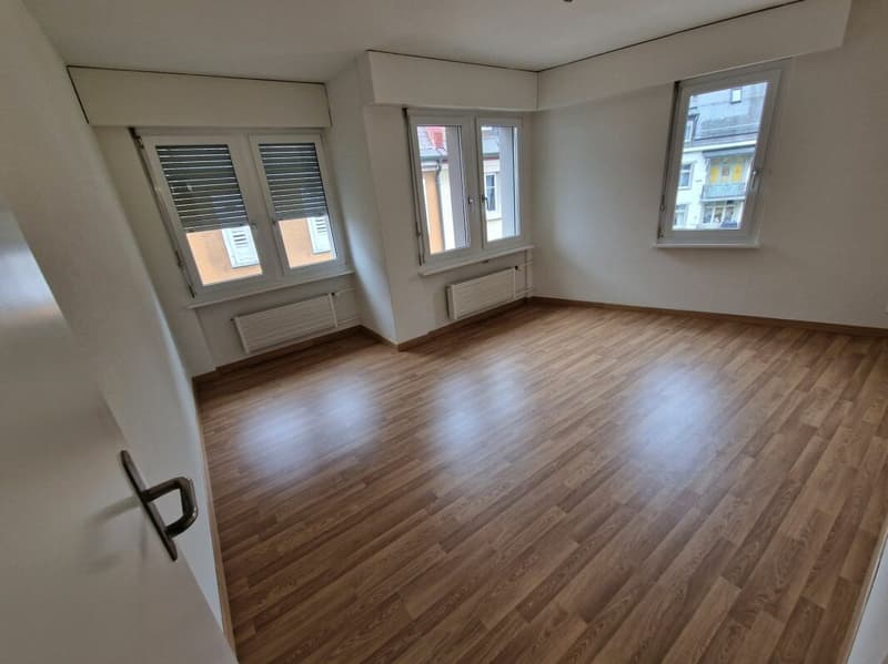 Esclusivo! Appartamento ristrutturato di 5,5 vani 180 m2 (10)