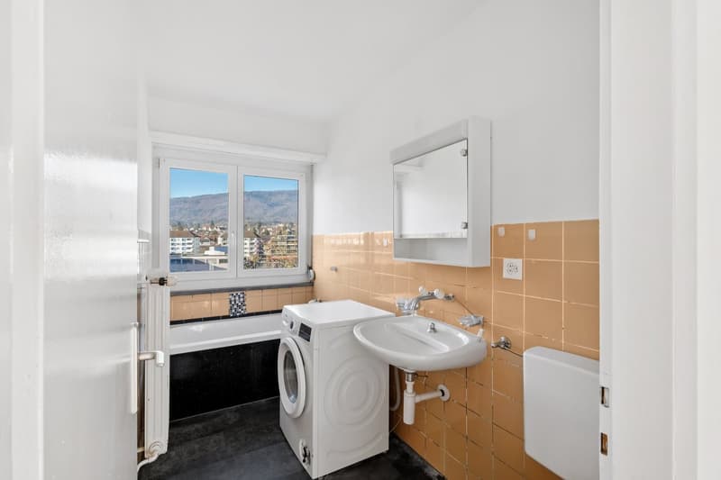 First month of rent free! Beautiful and spacious 3.5 room apartment for rent !!! (9)