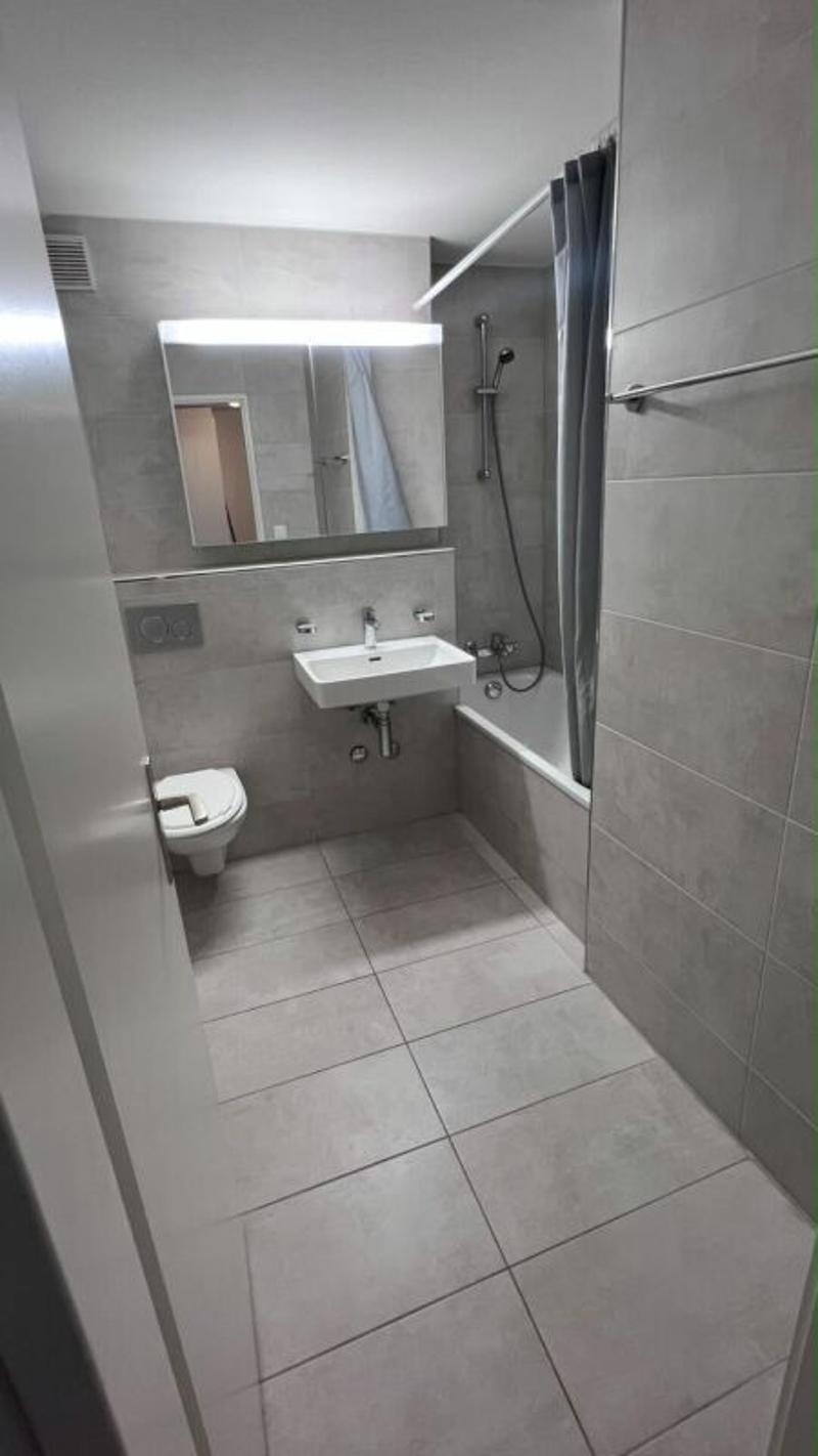 schöne helle 2 1/2 Zimmer Wohnung (2)