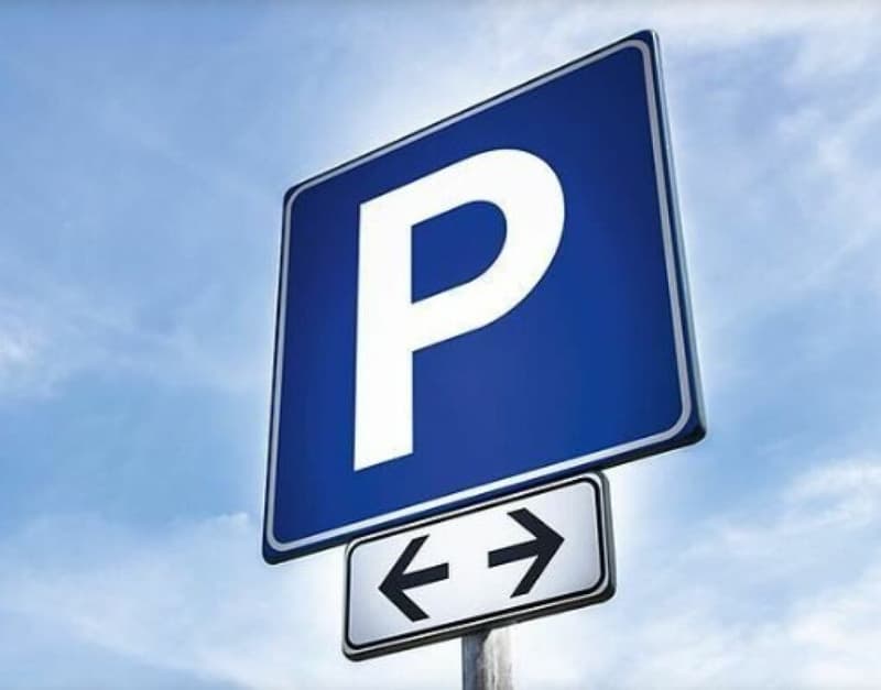 Posteggi in Autorimessa/Parkplätze in Tiefgarage CHF 70.00 (1)