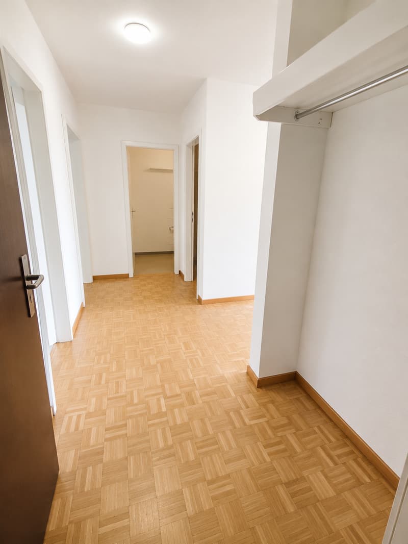 Helle 4.5-Zimmer-Wohnung mit Balkon in Nidau – sofort verfügbar! (6)