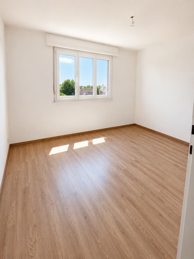 Appartamento luminoso di 3,5 locali al 4° piano a Biel – disponibile immediatamente! (3)