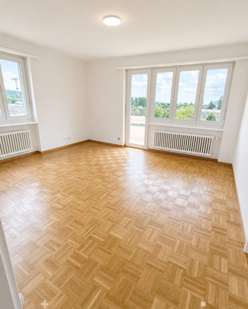Helle 5.5-Zimmer-Wohnung im 6. OG mit Balkon und Weitblick in Biel (7)
