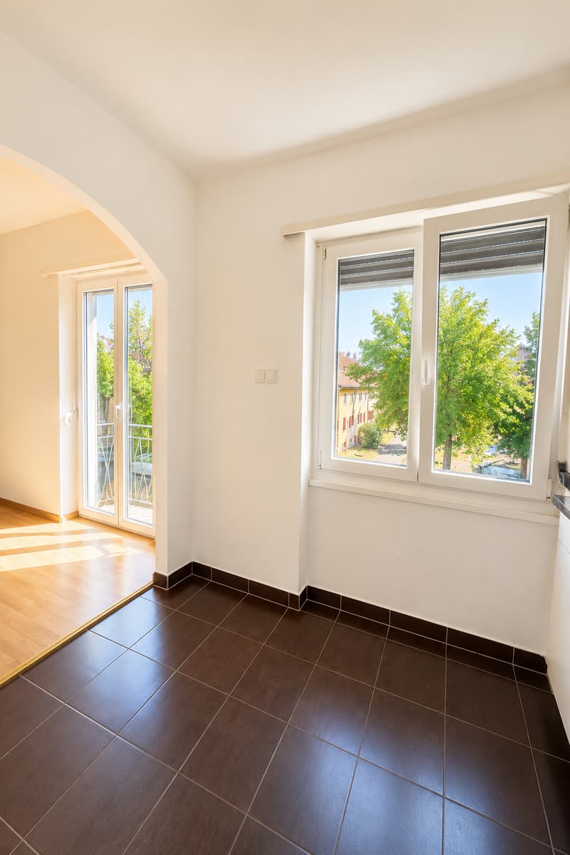 Appartement lumineux 3.5 pièces avec balcon à Biel – disponible immédiatement ! (3)