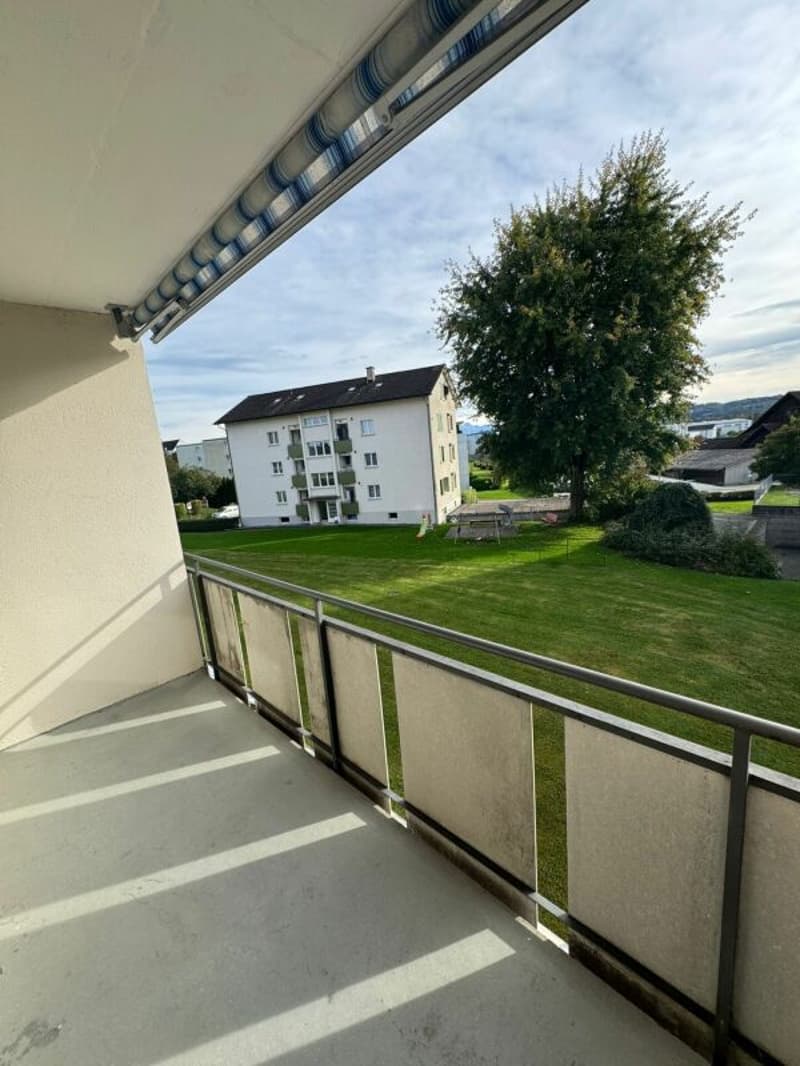 Grand et abordable appartement 3 pièces disponible immédiatement ! (1)