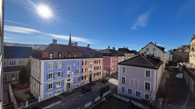 Spacieux -lumineux -IDÉAL POUR VOUS! Premier mois de loyer offert ! (2)