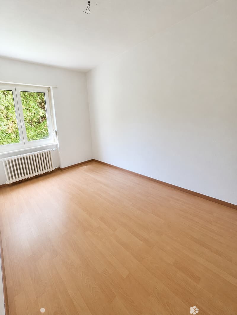 Helle 3.5-Zimmer-Wohnung mit Balkon in Biel – ab sofort verfügbar (3)