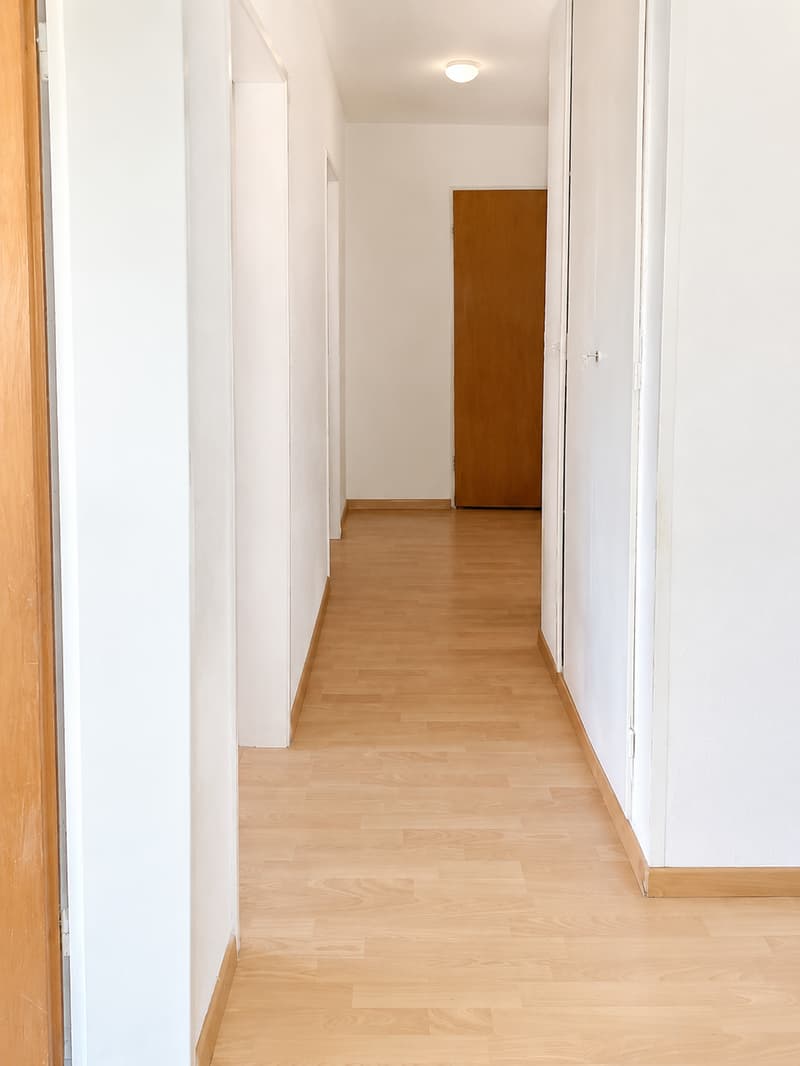 Spacieux appartement de 5 pièces avec balcon et belle vue à Fribourg (6)