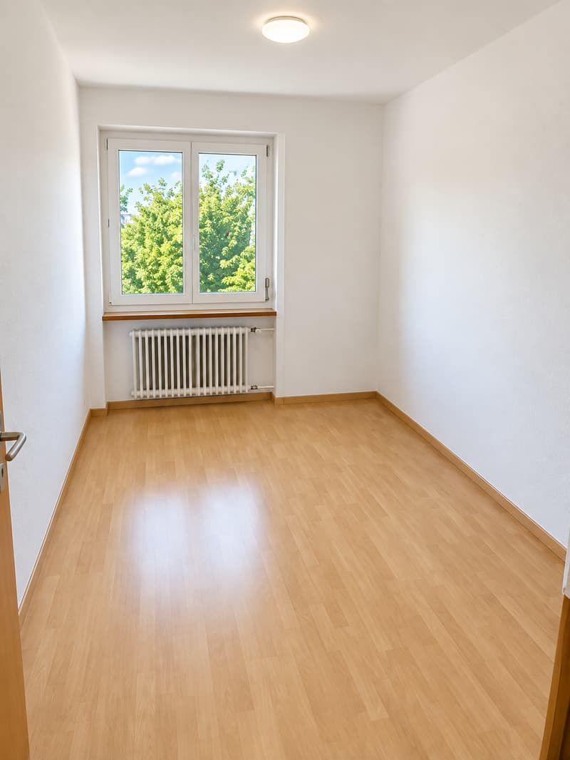Spacieux appartement de 5 pièces avec balcon et belle vue à Fribourg (8)