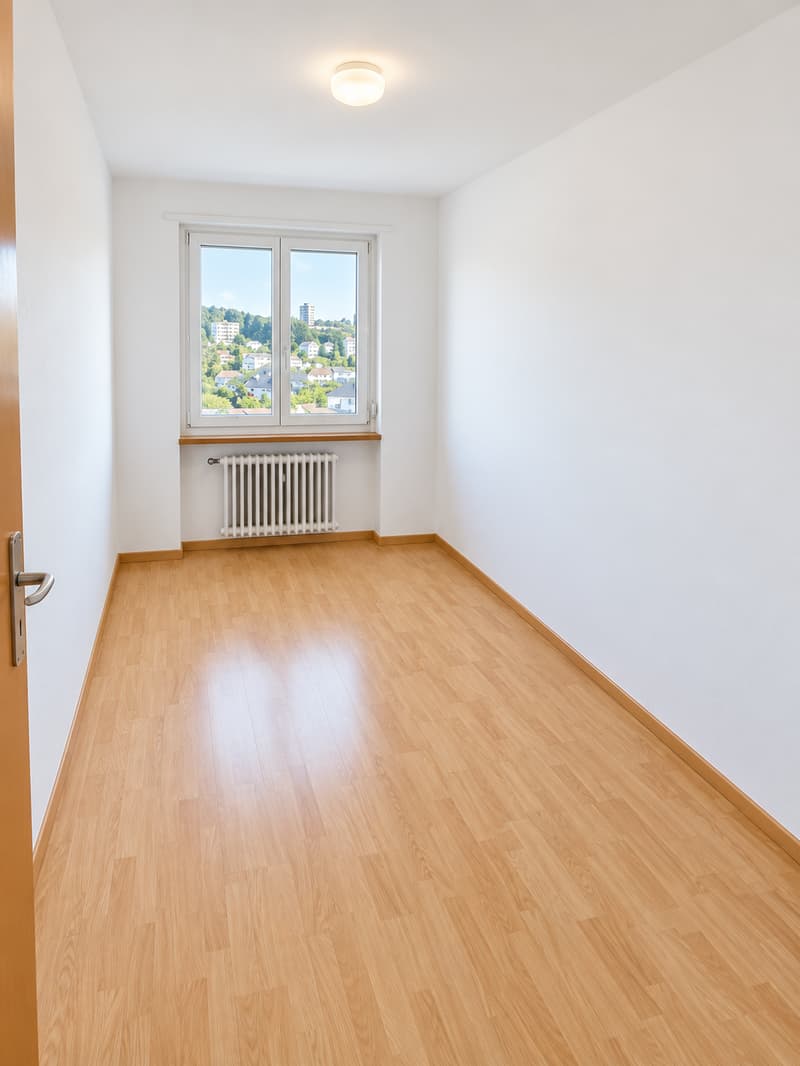Spacieux appartement de 5 pièces avec balcon et belle vue à Fribourg (5)