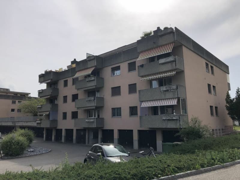 3.5 Zi-Dachwohnung, Lift, top Aussicht (1)