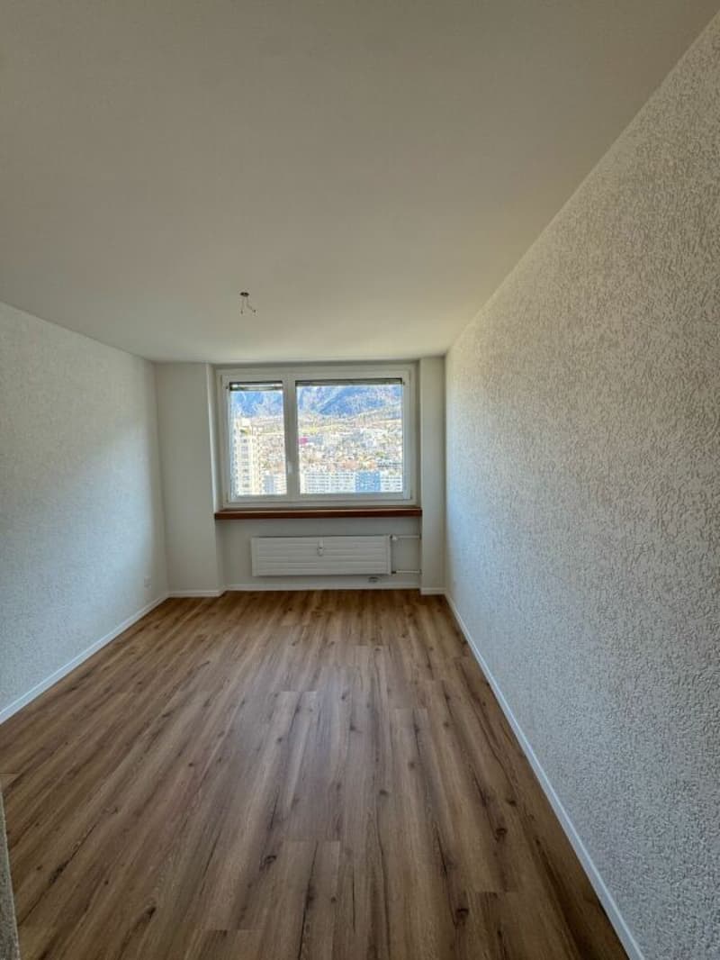 Schöne Wohnung mit herrlicher Aussicht zu den Bergen (6)