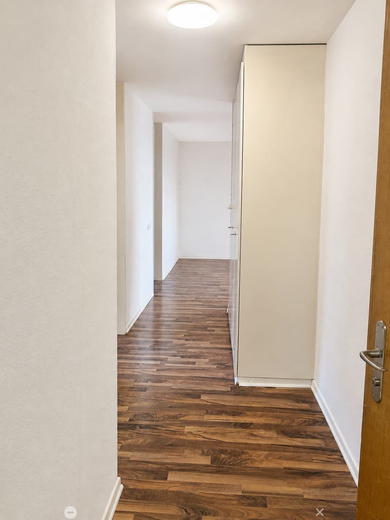 Helle 3.5-Zimmer-Wohnung mit Balkon in Biel – sofort verfügbar! (5)