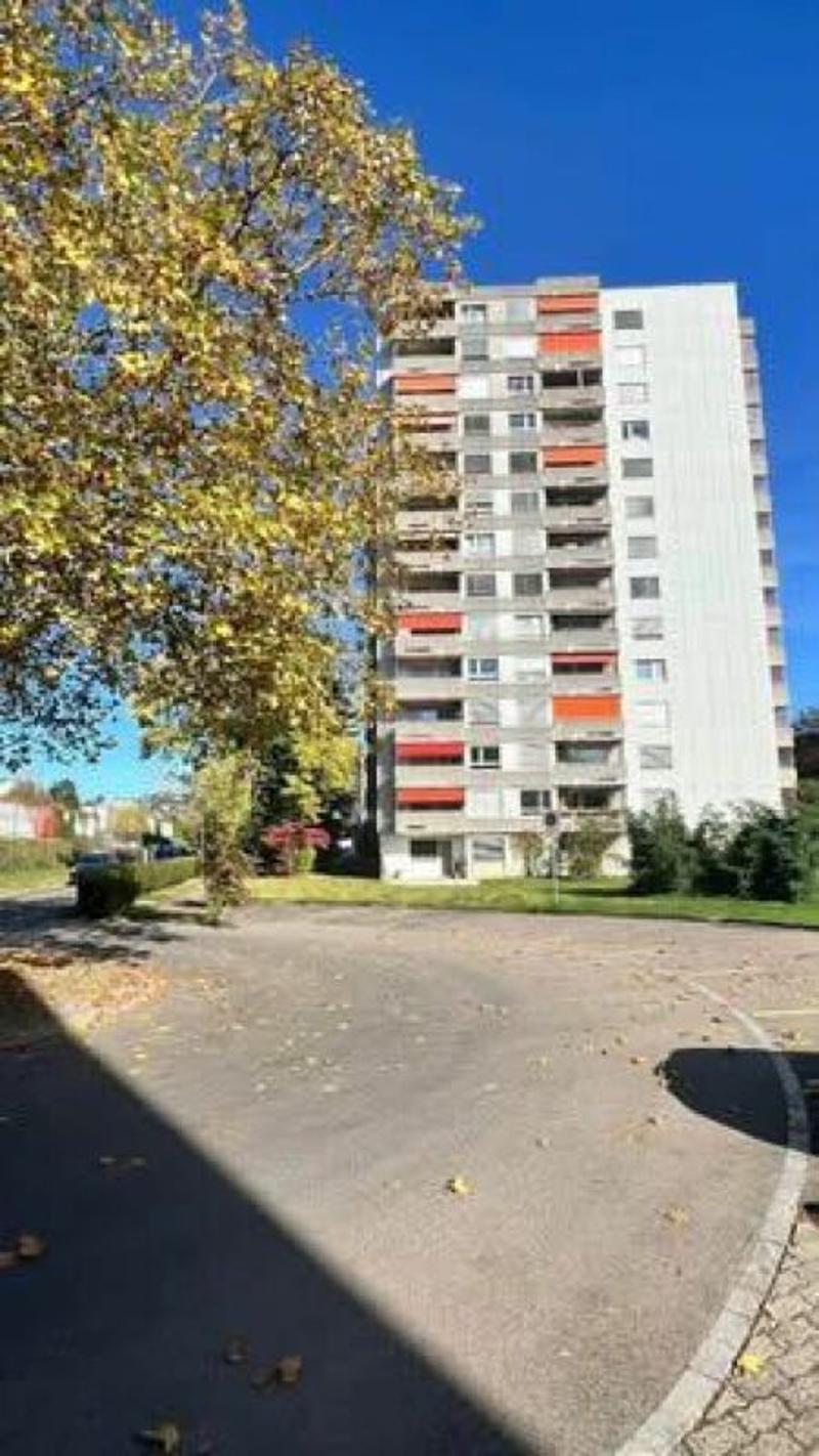 schöne 4 1/2 Zimmer Wohnung (11)