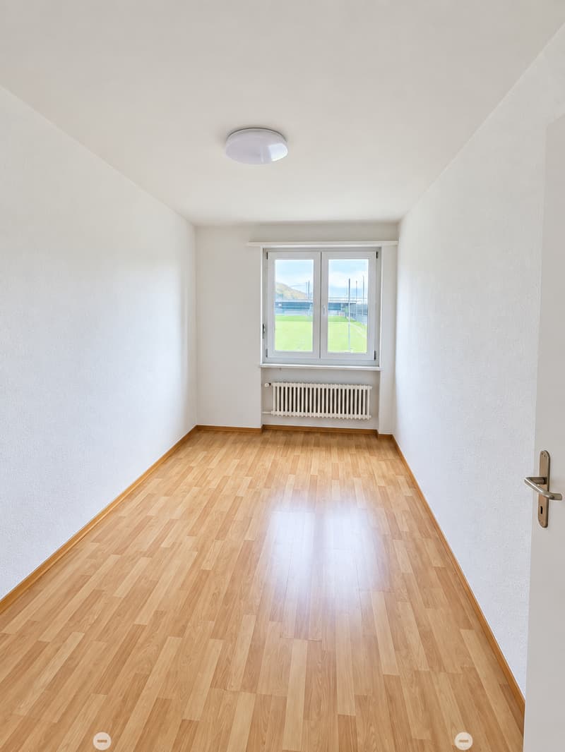Helle 4.5-Zimmer-Wohnung mit Balkon in Biel – ab sofort verfügbar! (5)
