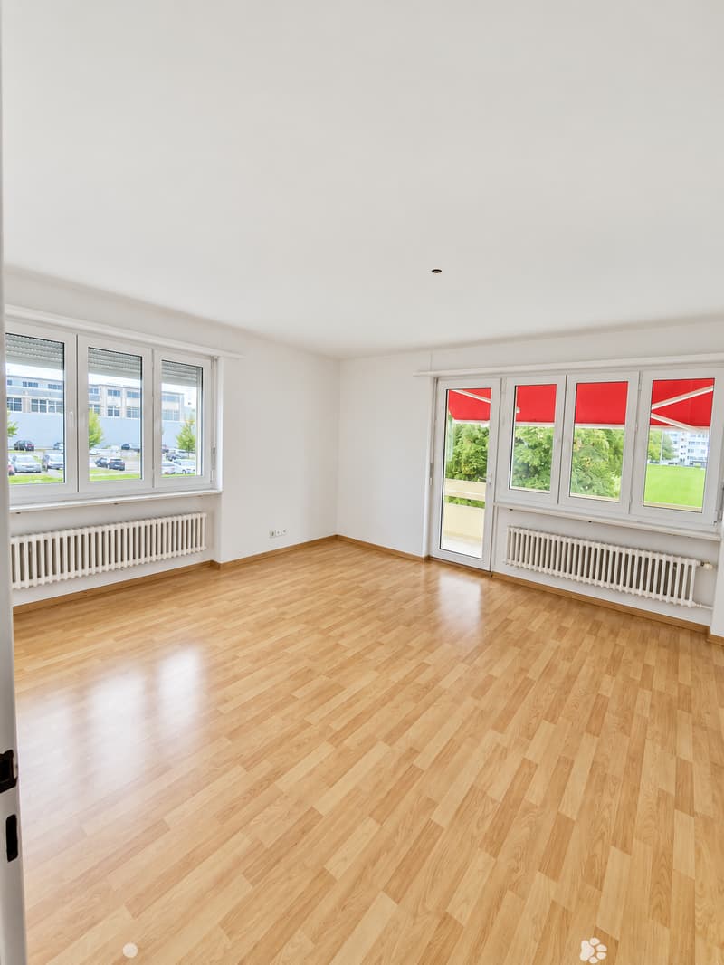 Helle 4.5-Zimmer-Wohnung mit Balkon in Biel – ab sofort verfügbar! (3)