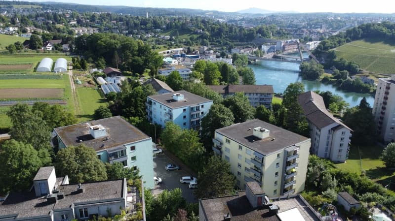 Schöne helle Wohnung (1)
