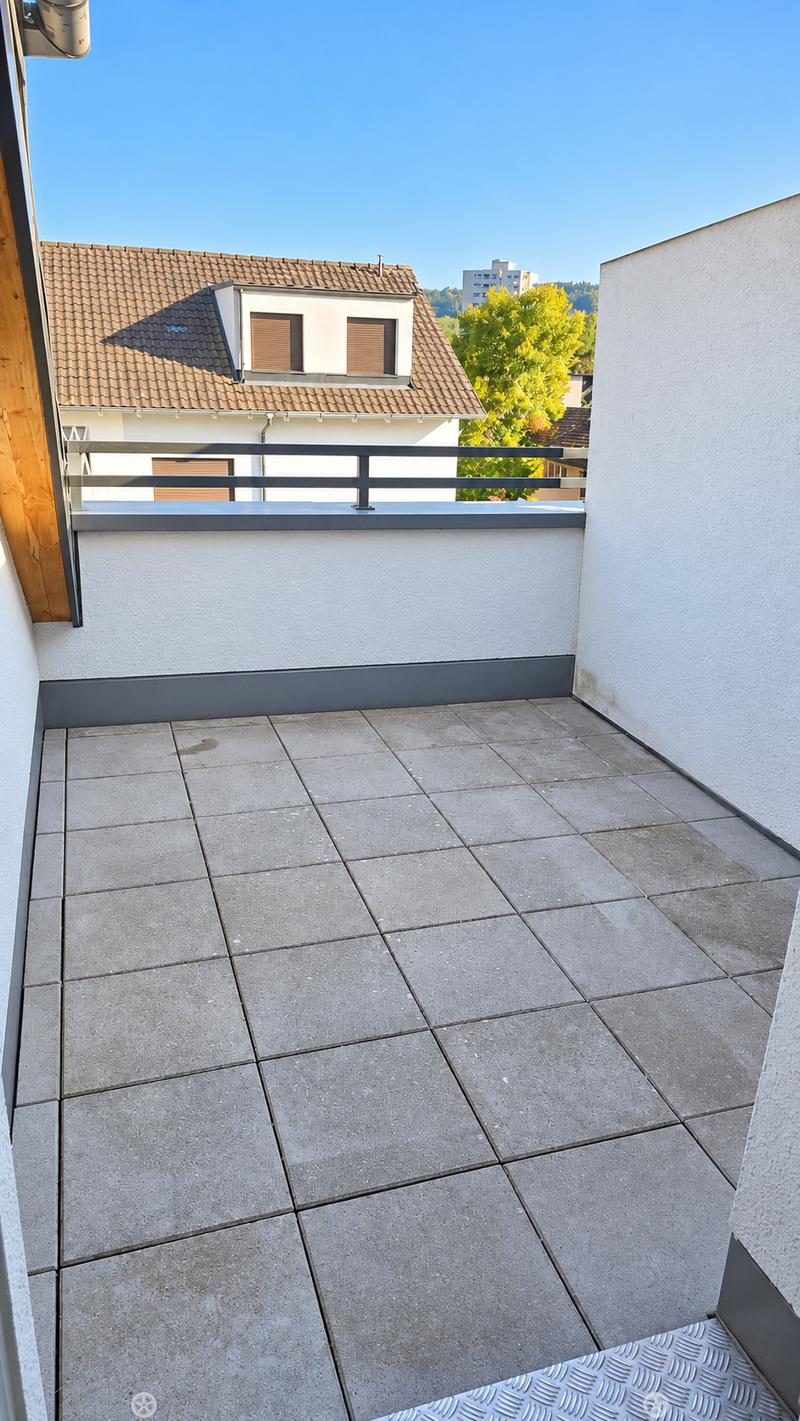 Helle 2.5-Zimmer-Wohnung mit Balkon in Biel – sofort verfügbar! (6)