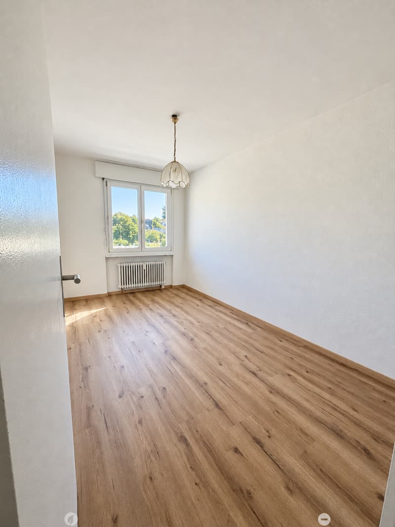 Helle 4.5-Zimmer-Wohnung mit Balkon in Biel – sofort verfügbar! (5)
