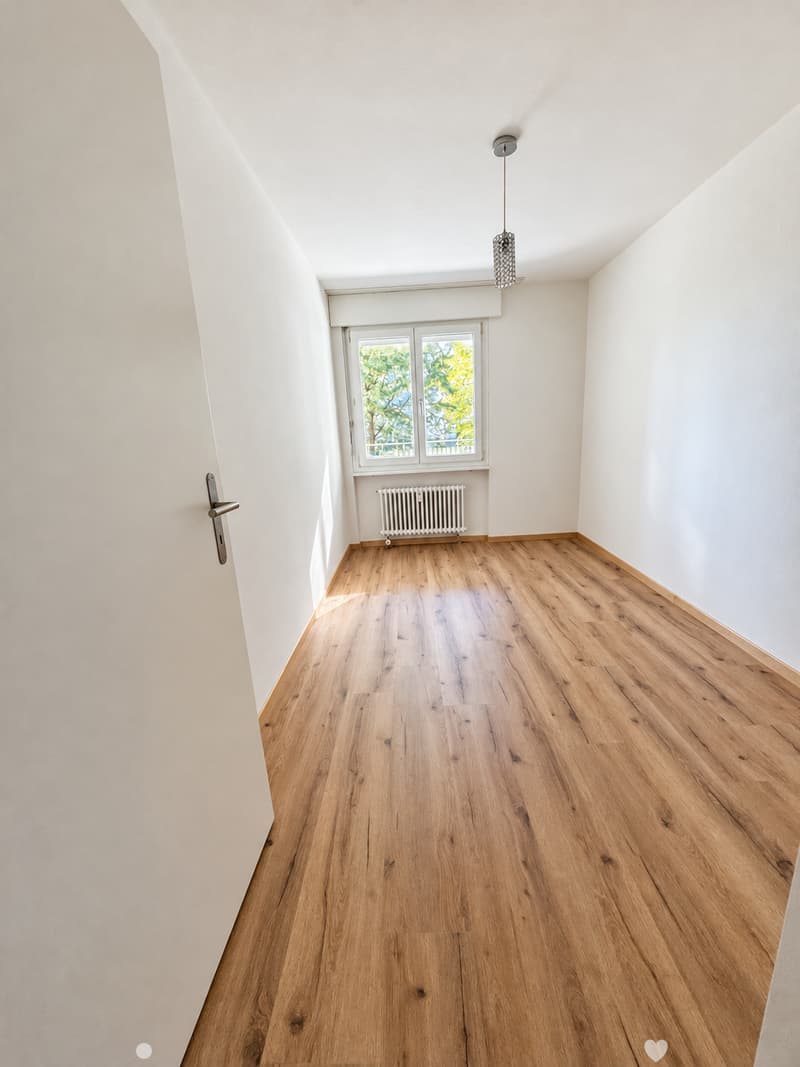 Helle 4.5-Zimmer-Wohnung mit Balkon in Biel – sofort verfügbar! (3)