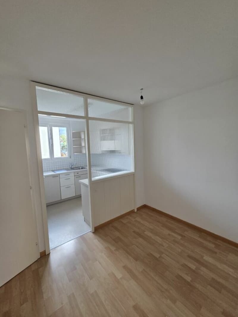 schöne 2.5-zimmer Wohnung im Hochparterre (4)