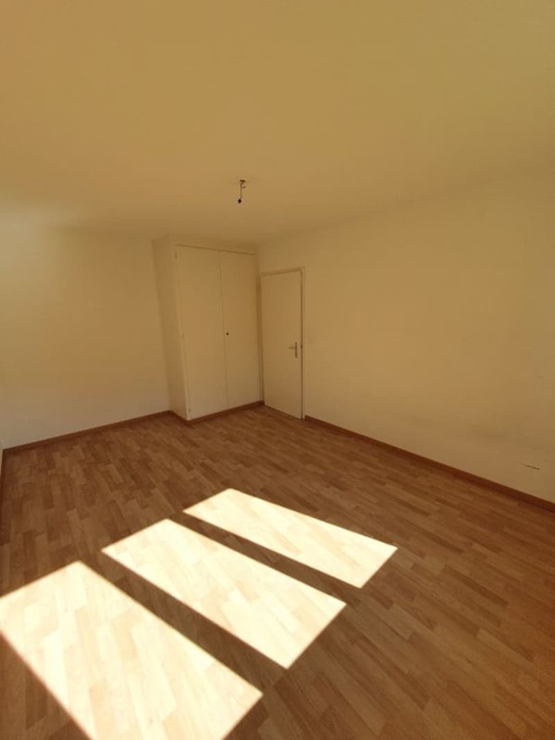 schöne 2.5-zimmer Wohnung im Hochparterre (11)