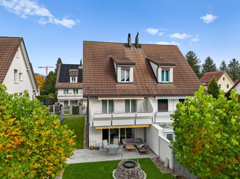 Large House Seeks Family Connection (2)