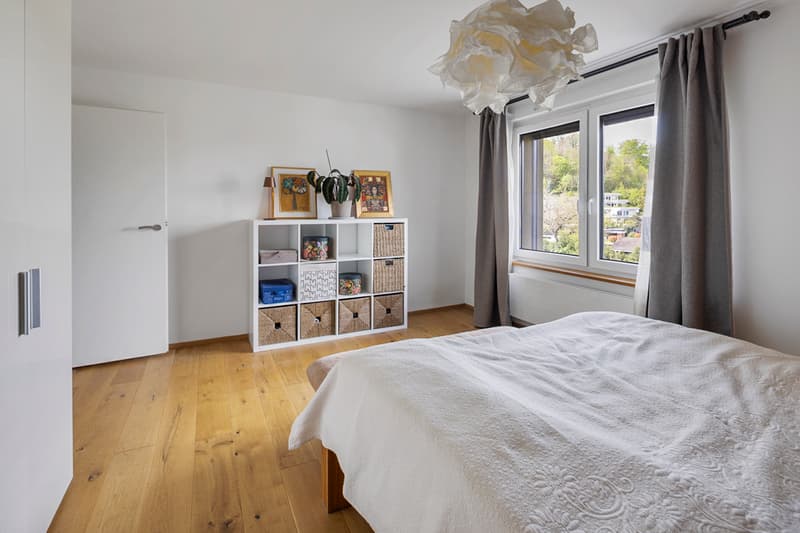 Sunny residential idyll in a preferred location with excellent views (8)
