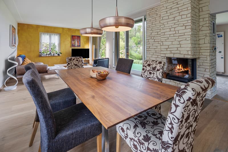 Sunny residential idyll in a preferred location with excellent views (5)