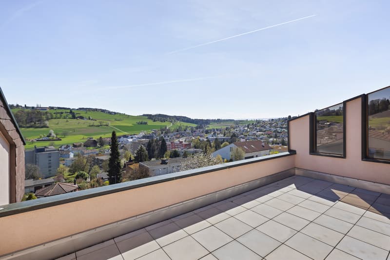 Dream view with garden and numerous possibilities (4)