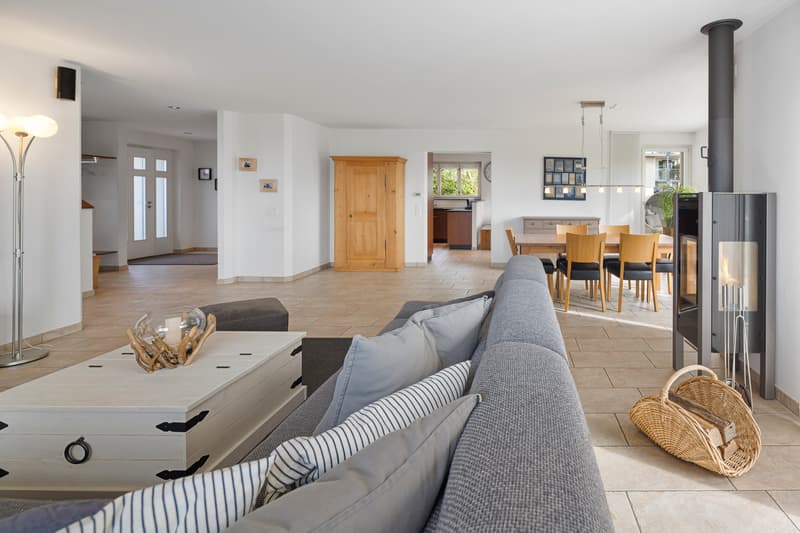Dream home with a fantastic view and flexible usage options (8)