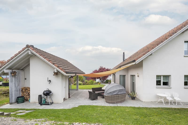 Dream home with a fantastic view and flexible usage options (5)