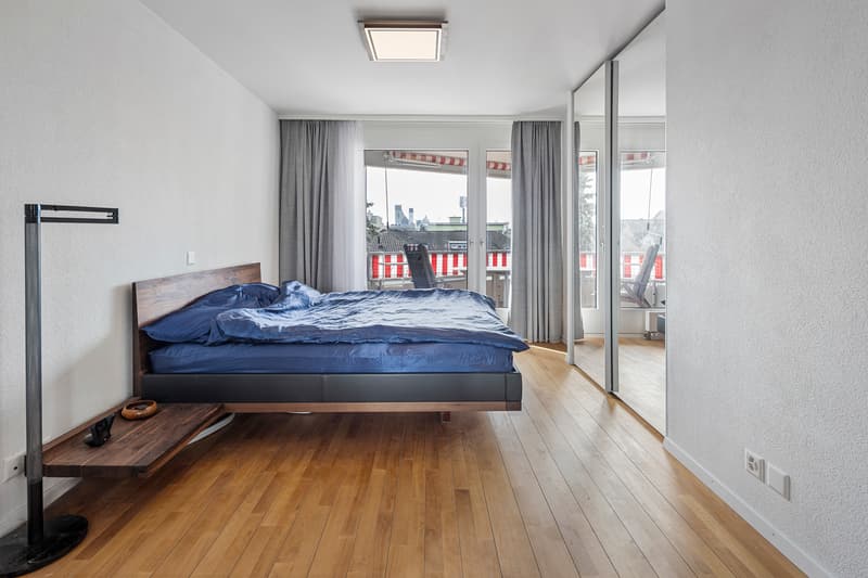 Zentrale Lage mit Weitsicht und hochwertiger Ausstattung (8)