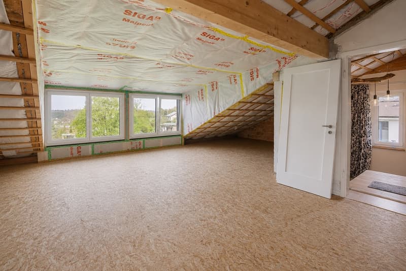 Bright and airy living with an impressive panoramic view (4)