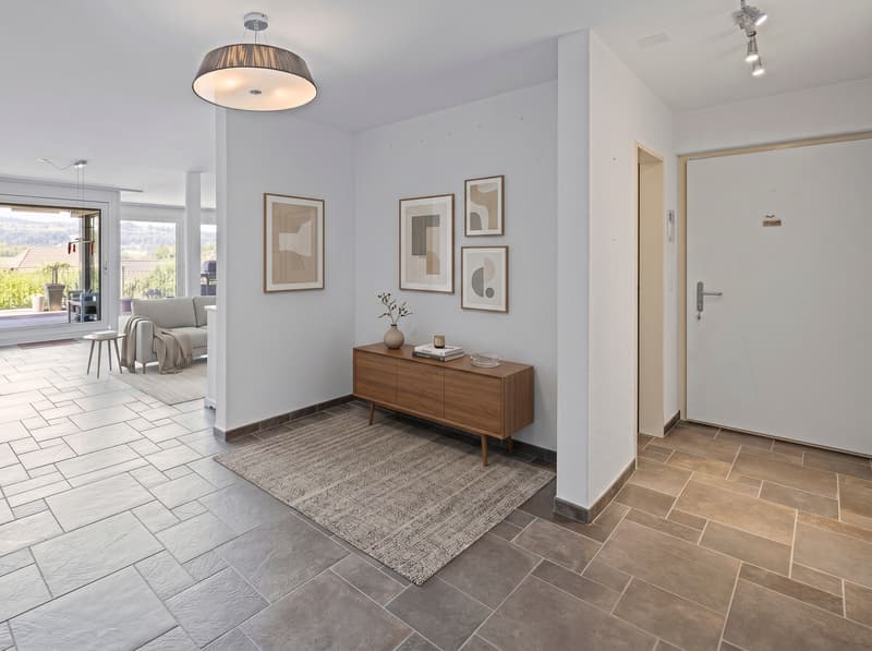 Spacious residential oasis with a far-reaching view and terrace on Lake Hallwil (5)