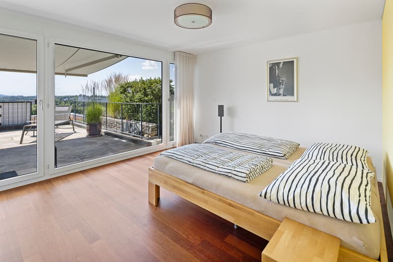 Weitläufige Maisonette mit zwei Terrassen und traumhafter Alpensicht (10)