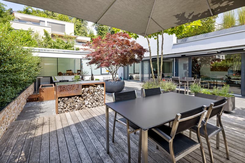 Weitläufige Maisonette mit zwei Terrassen und traumhafter Alpensicht (3)