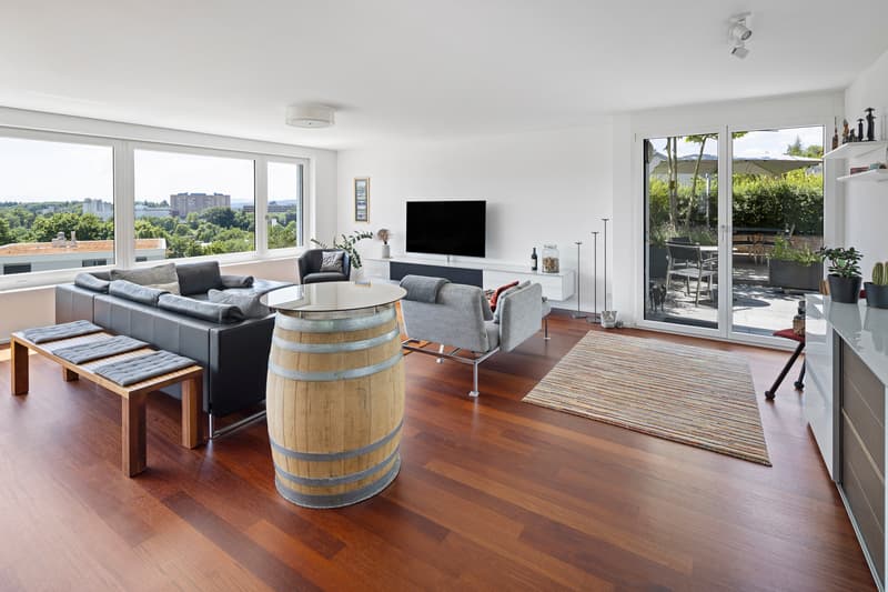 Weitläufige Maisonette mit zwei Terrassen und traumhafter Alpensicht (7)