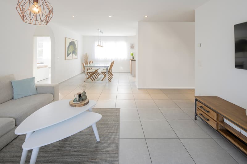 Moderne Familienwohnung mit traumhafter Gartenoase (2)