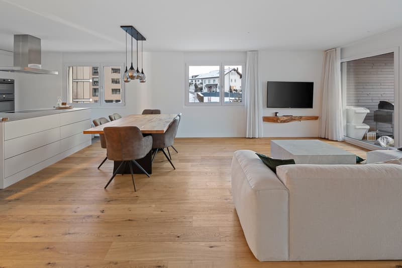 Teilseesicht mit zwei Loggias und modernem Ausbau (3)