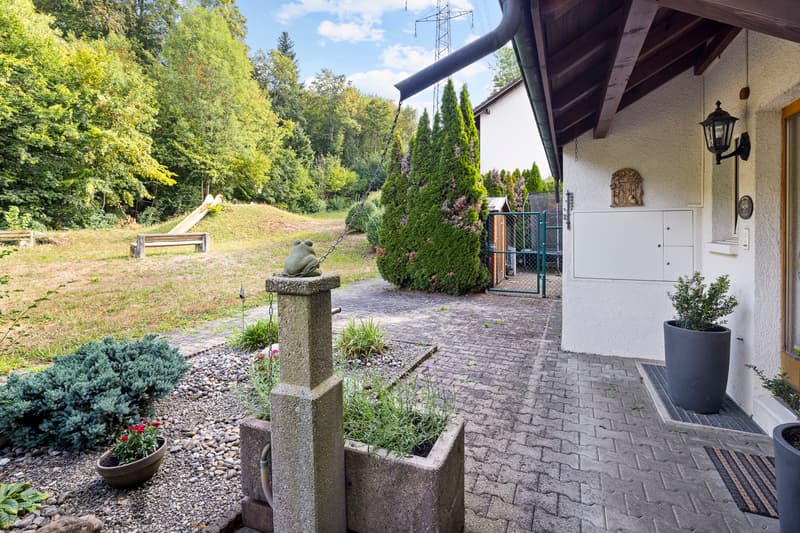 Familienoase in attraktivem Wohnquartier mit zwei Extra-Räumen (13)