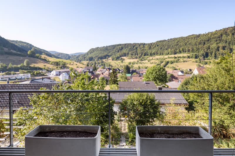 Familienfreundliche Wohnfühloase mit beeindruckender Aussicht (2)