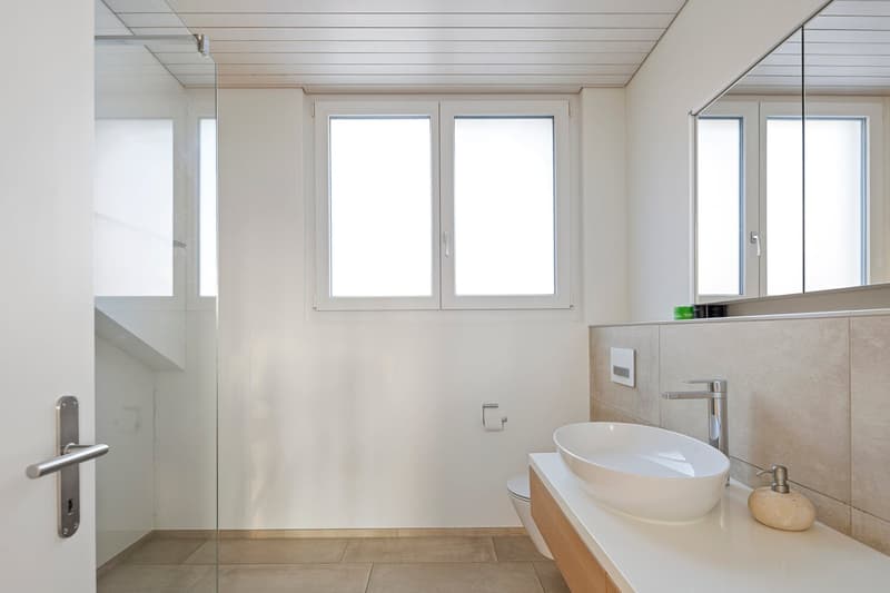 Teilseesicht mit zwei Loggias und modernem Ausbau (10)