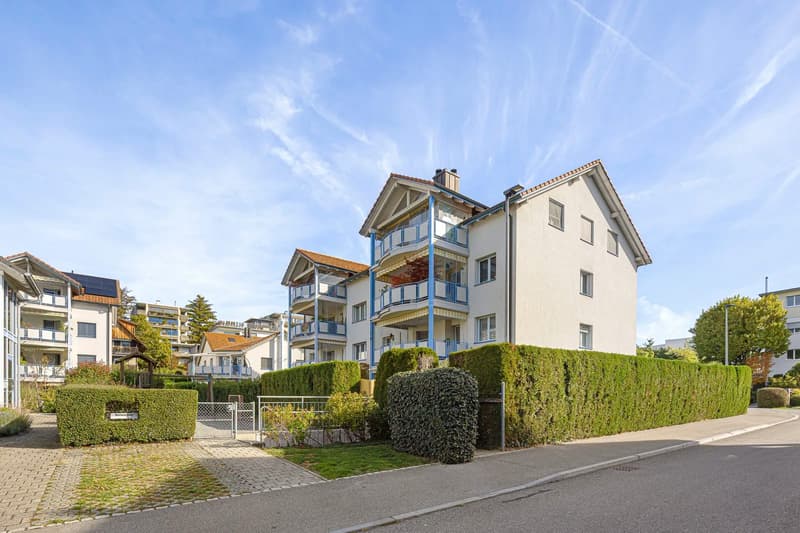 Zentrale, ruhige Wohnoase mit Sonnenbalkon und tiefem Steuerfuss (12)