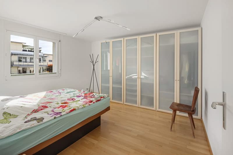 Zentrale, ruhige Wohnoase mit Sonnenbalkon und tiefem Steuerfuss (5)