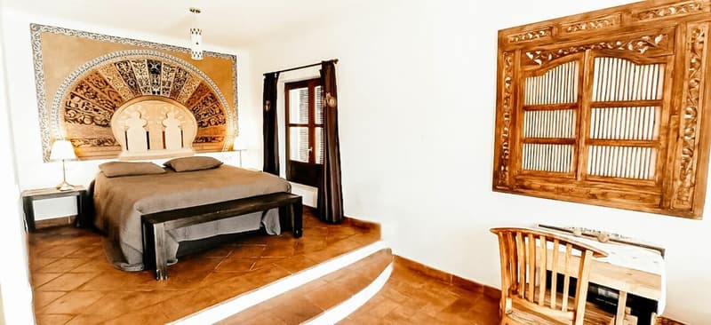 Maison de campagne de 10 pièces dans un endroit magnifique (11)